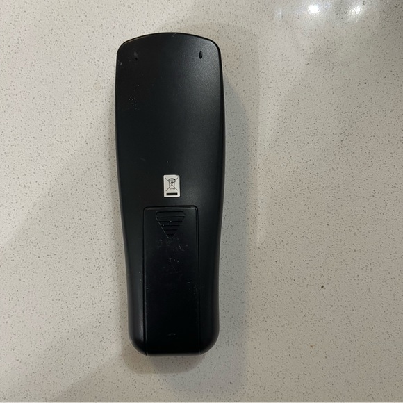 AVer Media RM- KF Remote Control Projector Laser Pointer Black - Picture 3 of 3